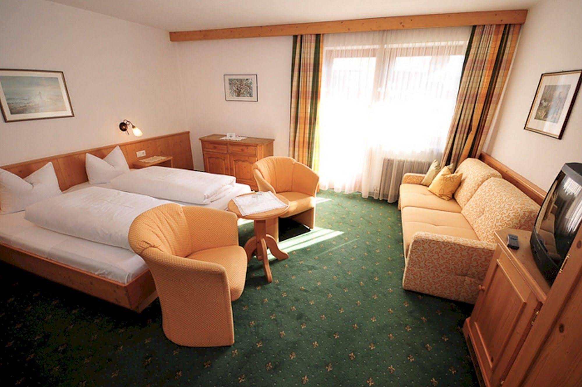 Apart Hotel Garni Strasser Zell am Ziller Exterior foto
